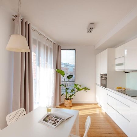 Spacious Apartment Close To Main Station / Galeria Krakowska Luaran gambar