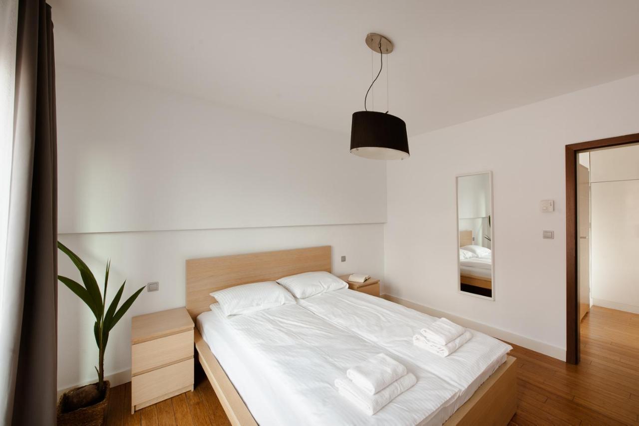 Spacious Apartment Close To Main Station / Galeria Krakowska Luaran gambar