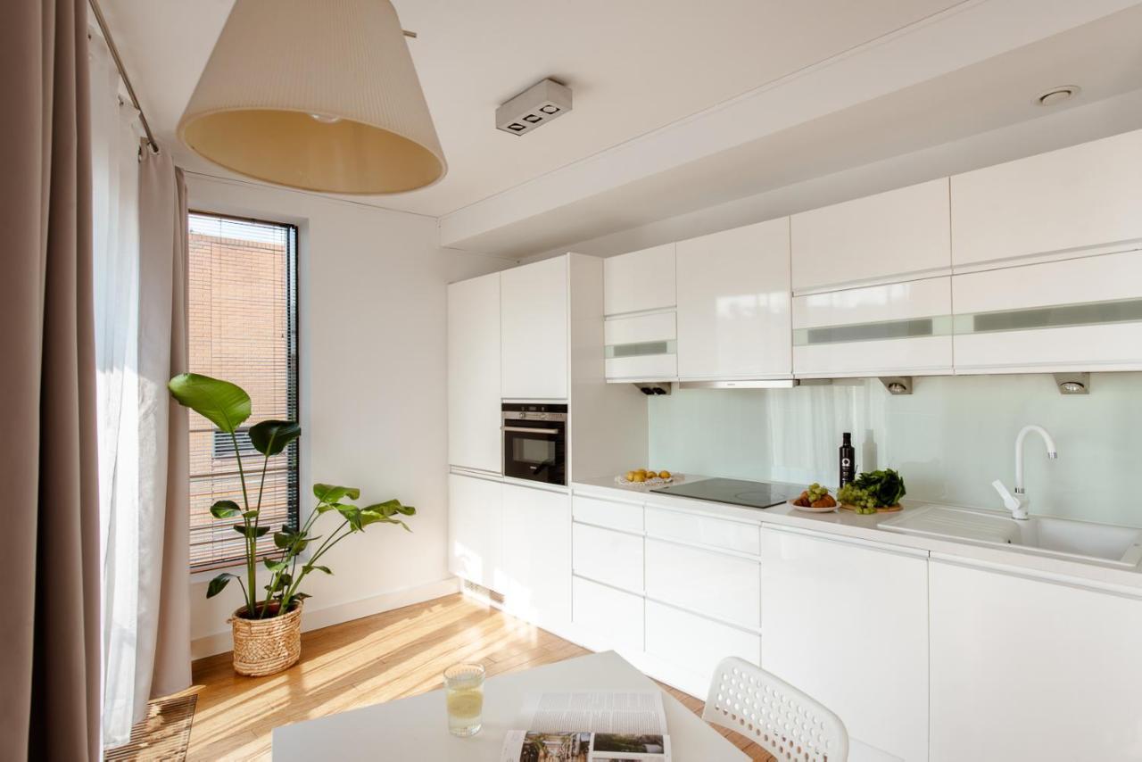 Spacious Apartment Close To Main Station / Galeria Krakowska Luaran gambar