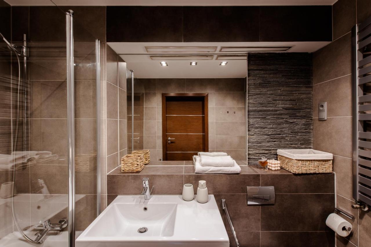 Spacious Apartment Close To Main Station / Galeria Krakowska Luaran gambar